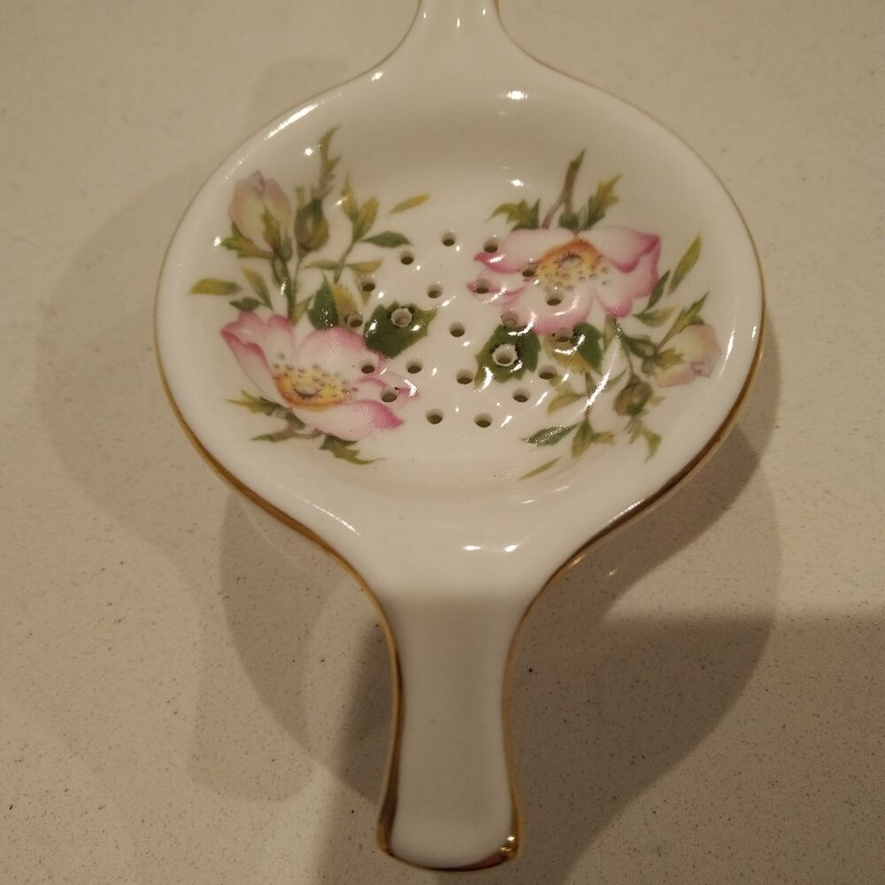 Floral Tea Strainer - Fine Bone China